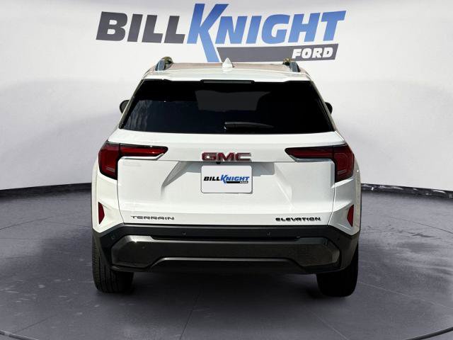 Used 2026 GMC Terrain Elevation w/ Elevation Premium Package FWD image 4