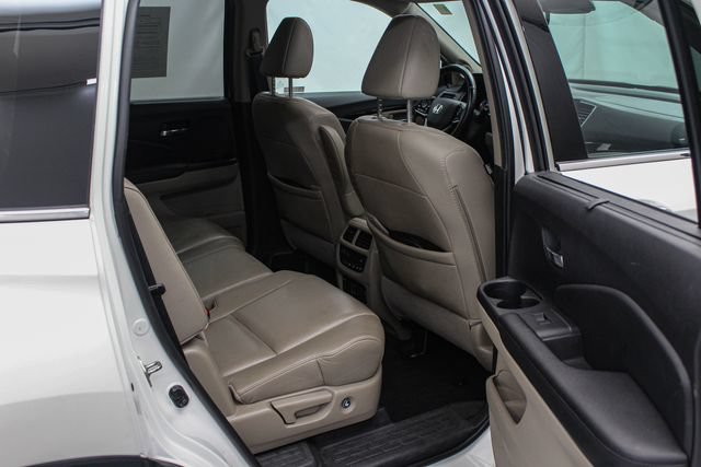 Used 2019 Honda Pilot Touring image 13