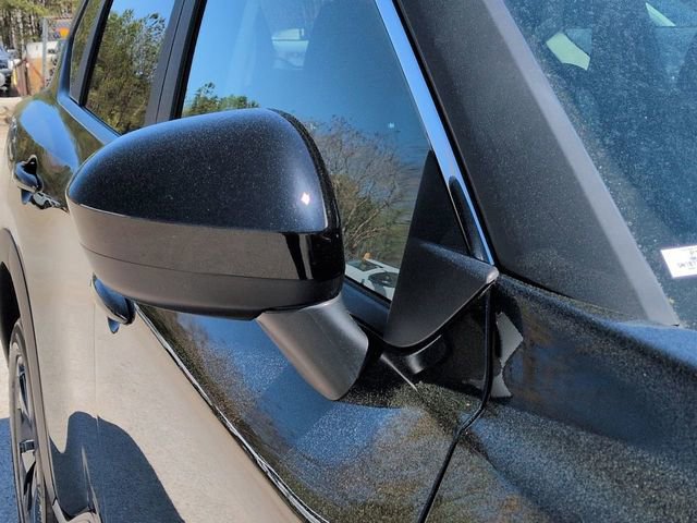 Used 2025 Nissan Rogue SV image 14