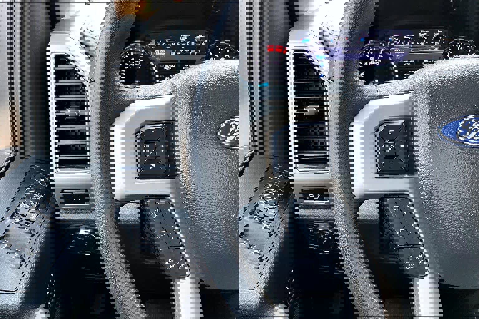 Certified 2022 Ford F250 Lariat w/ Tremor Off-Road Package image 26