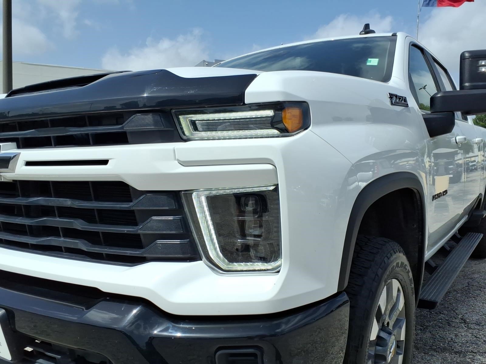 Used 2024 Chevrolet Silverado 2500 Custom w/ Custom Value Package AWD/4WD image 2