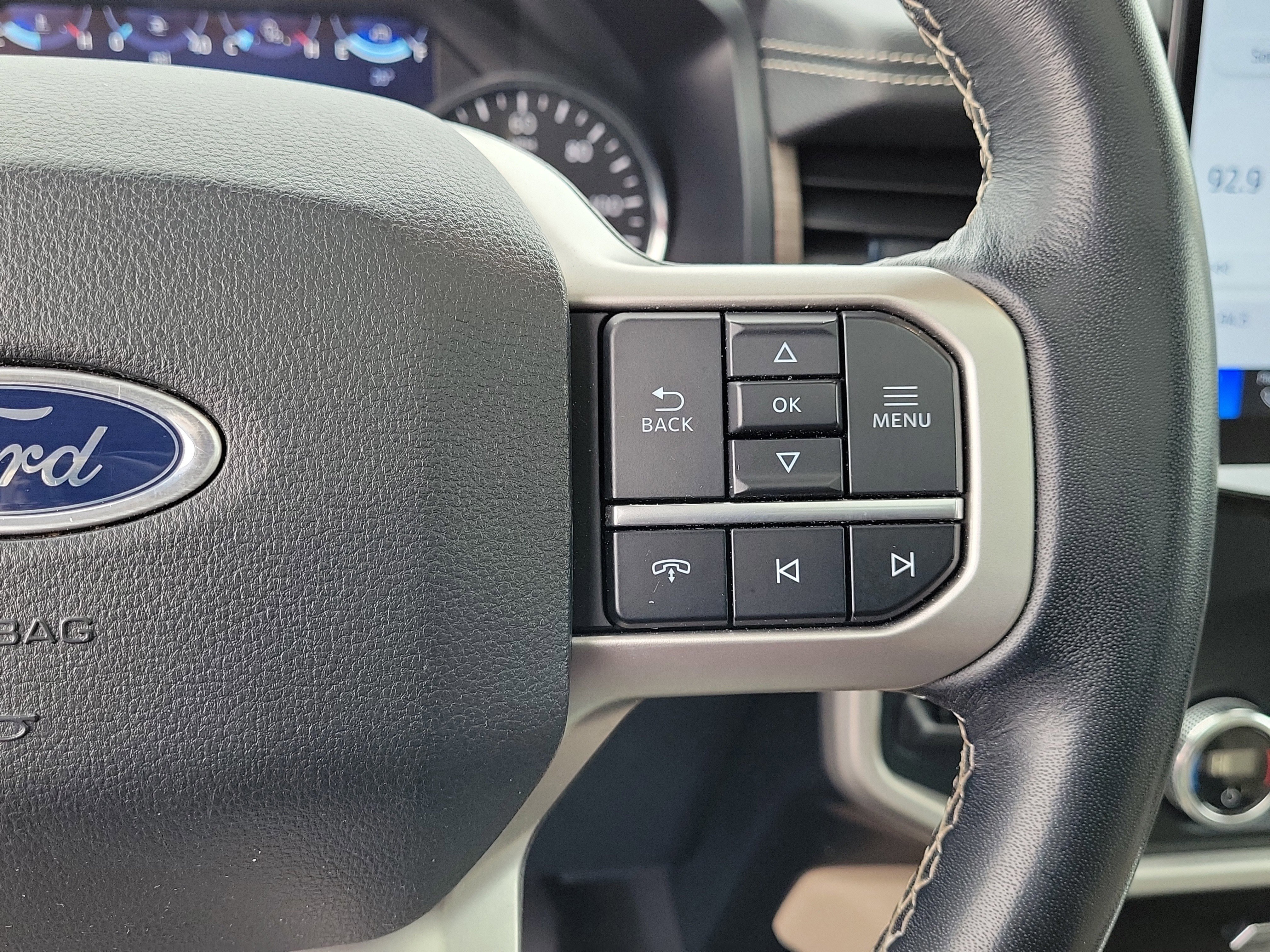 Certified 2024 Ford Expedition Limited image 26