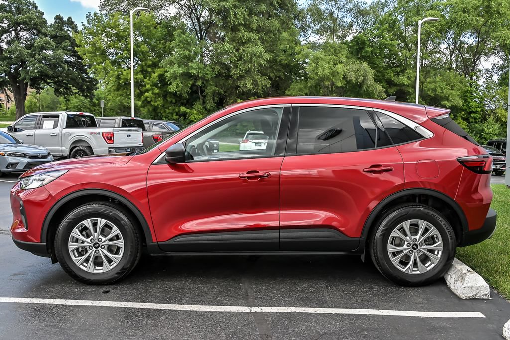 Certified 2023 Ford Escape Active AWD/4WD image 7