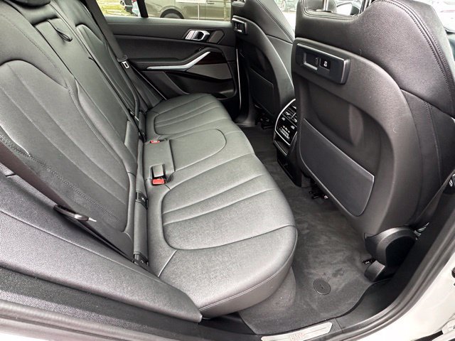 Used 2021 BMW X5 xDrive45e w/ Premium Package AWD/4WD image 12