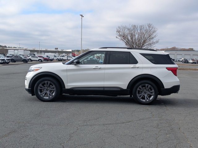 Certified 2022 Ford Explorer XLT w/ Equipment Group 202A image 2