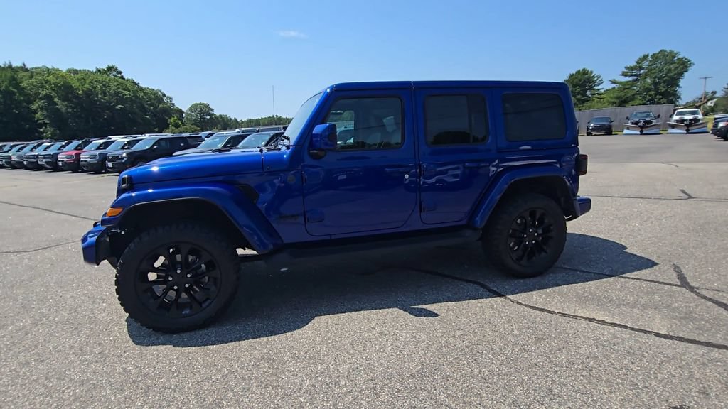 Used 2020 Jeep Wrangler Unlimited Sahara AWD/4WD image 15