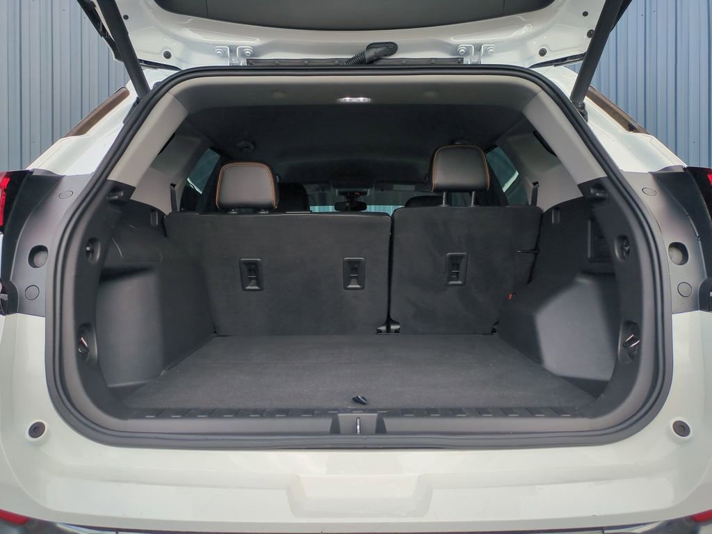 Used 2023 GMC Terrain AT4 w/ Infotainment Package II AWD/4WD image 8