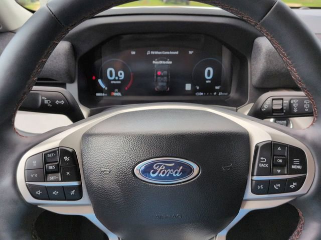 Certified 2025 Ford Explorer Active w/ Active Comfort Package RWD image 34
