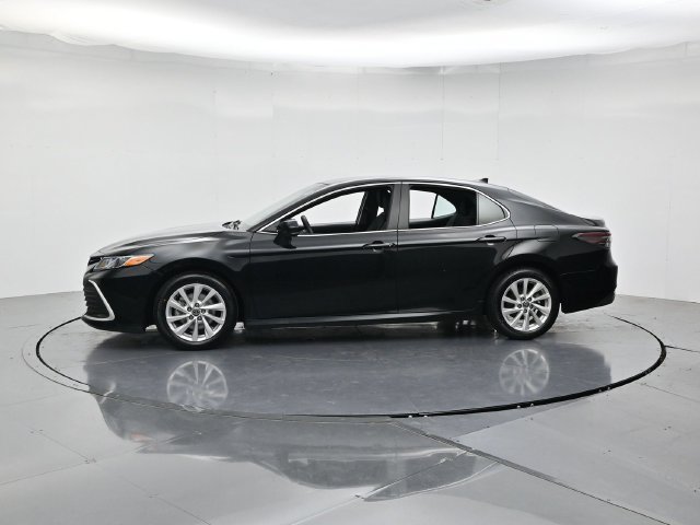 Used 2024 Toyota Camry LE FWD image 6