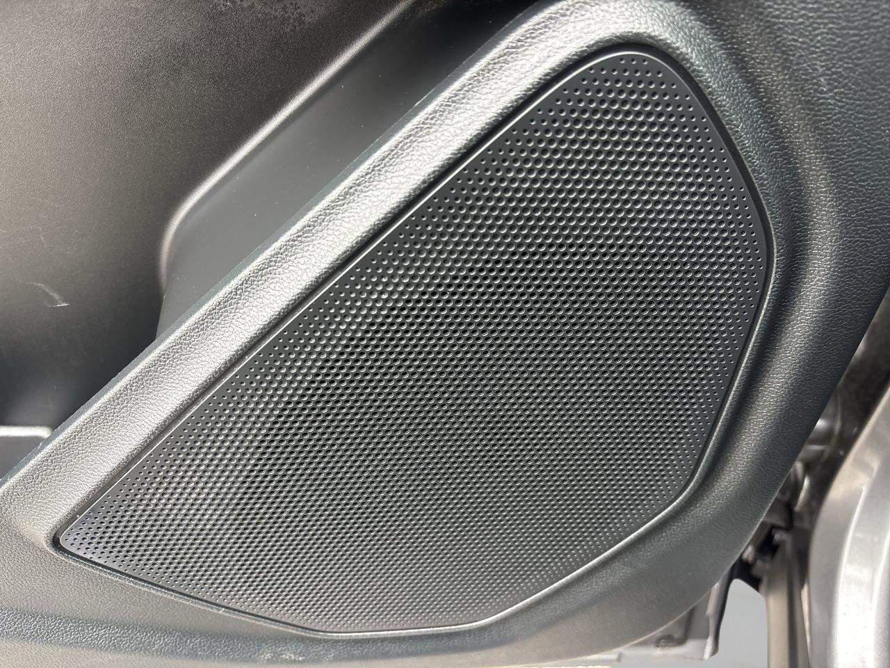 Certified 2023 Ford Explorer XLT w/ Equipment Group 202A image 20