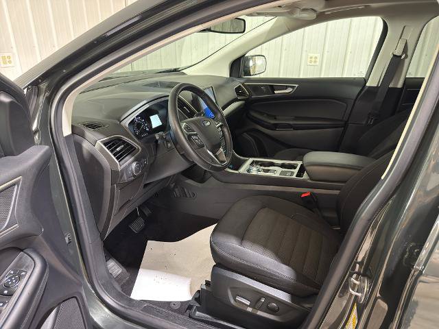 Certified 2022 Ford Edge SEL w/ Convenience Package AWD/4WD image 2