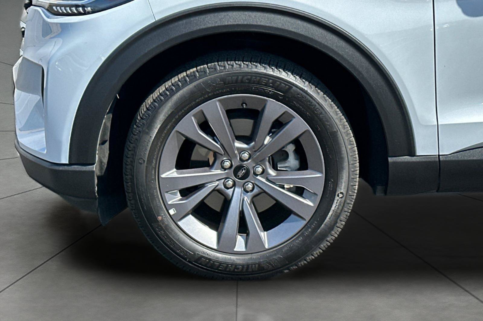 Certified 2025 Ford Explorer Active w/ Active Comfort Package AWD/4WD image 31