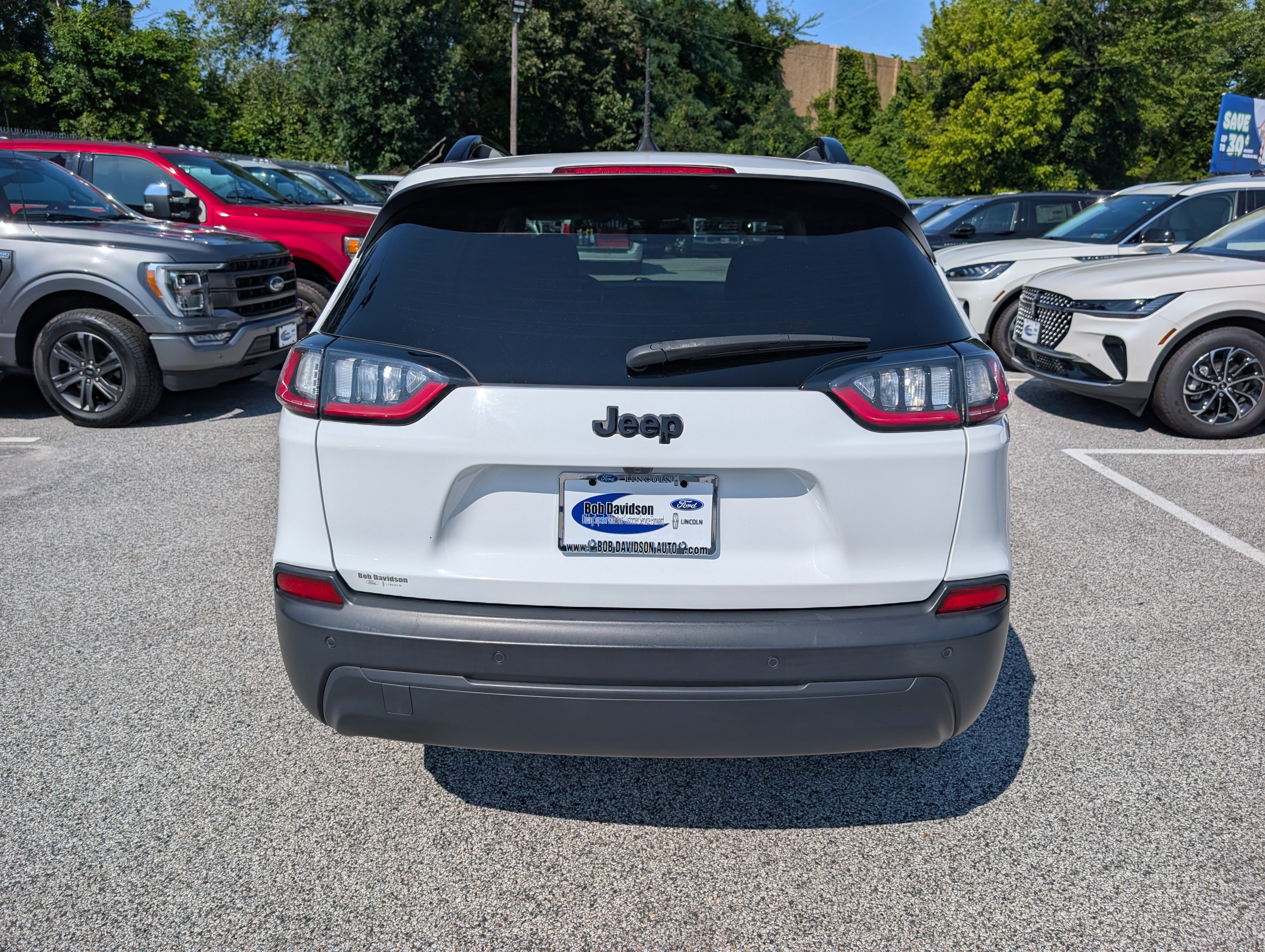 Used 2020 Jeep Cherokee Latitude Plus FWD image 6