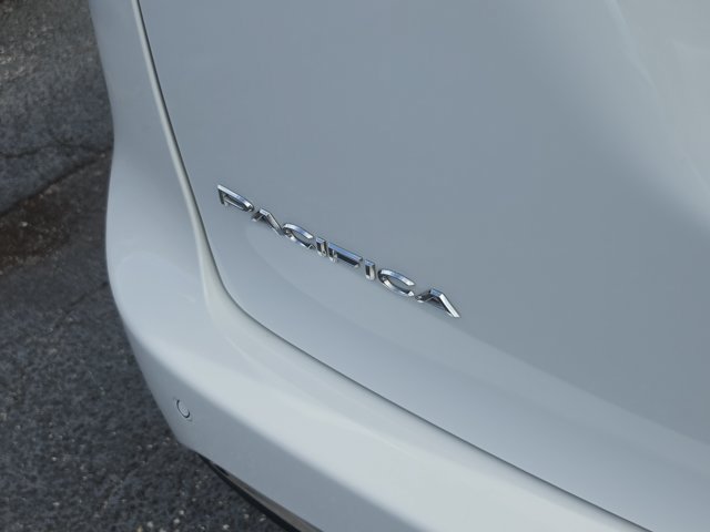 Used 2025 Chrysler Pacifica Select FWD image 7
