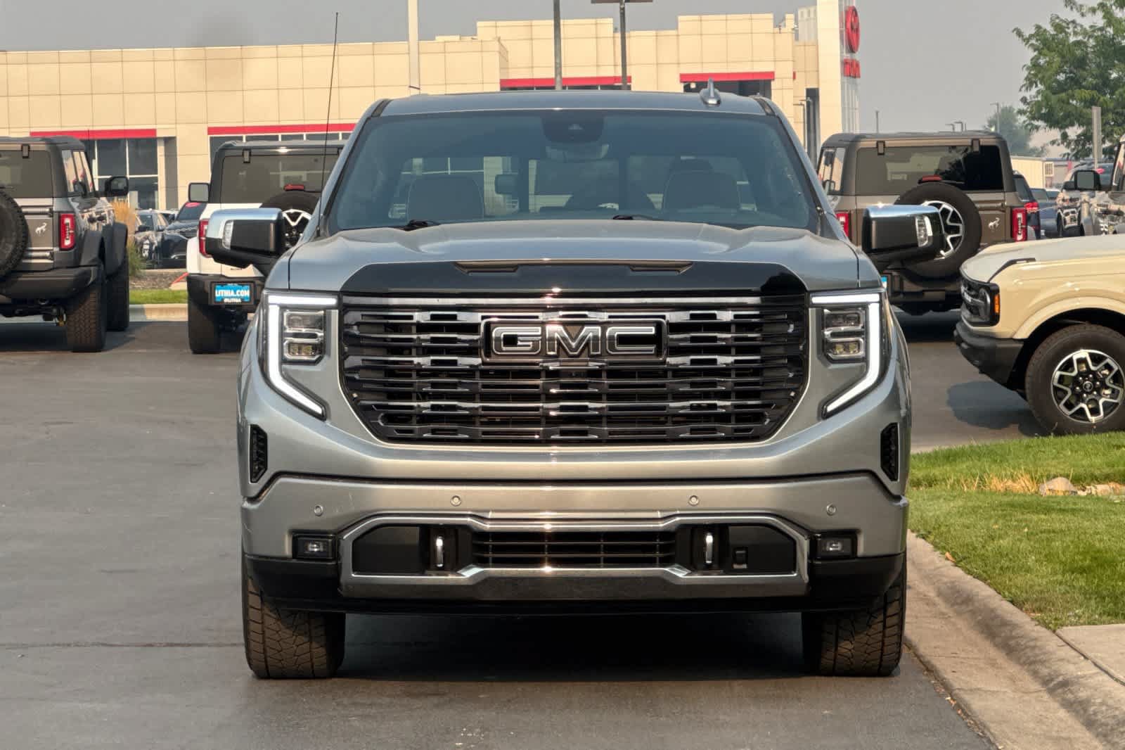 Used 2026 GMC Sierra 1500 Denali Ultimate AWD/4WD image 10