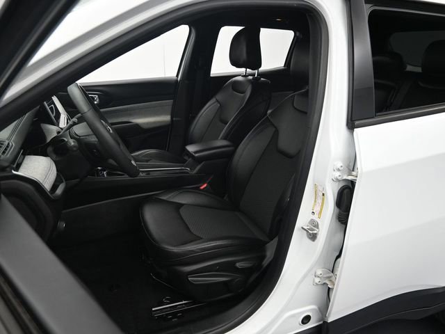 Used 2024 Jeep Compass Latitude image 11