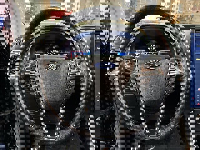 Certified 2023 Ford Edge SEL image 6