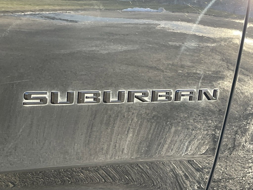 Used 2024 Chevrolet Suburban Z71 w/ Luxury Package image 12