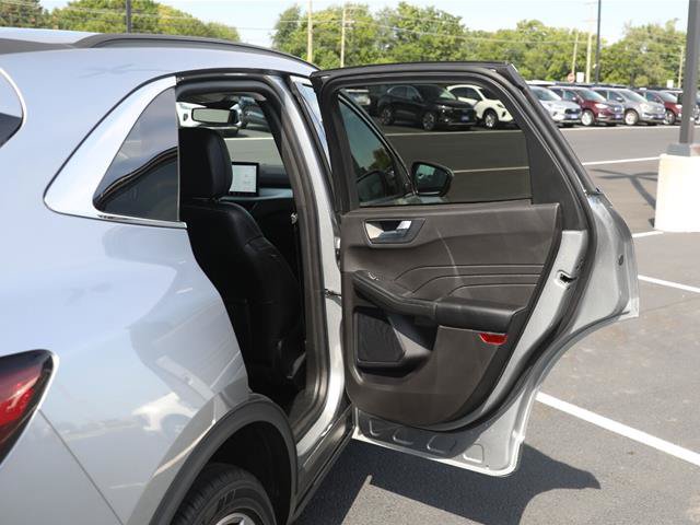 Certified 2024 Ford Escape Platinum AWD/4WD image 29