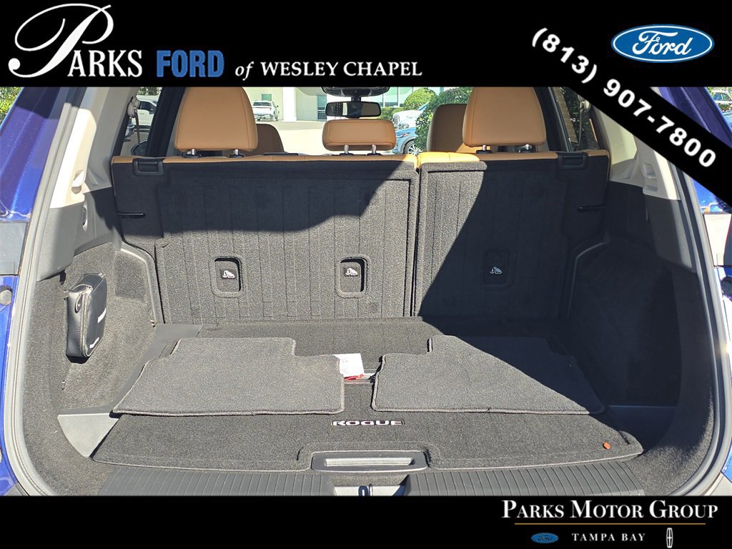 Used 2021 Nissan Rogue Platinum image 8