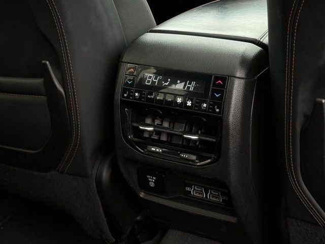 Used 2022 Jeep Grand Cherokee L Summit image 34