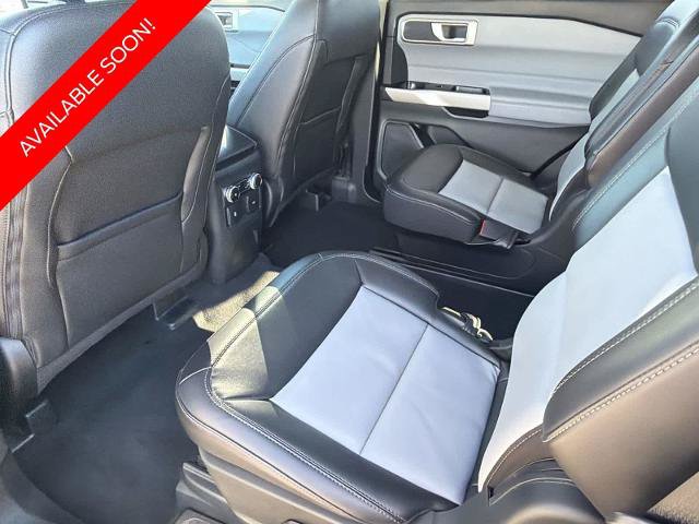 Certified 2024 Ford Explorer XLT w/ Equipment Group 202A AWD/4WD image 18