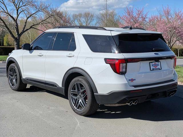 Certified 2025 Ford Explorer ST AWD/4WD image 5