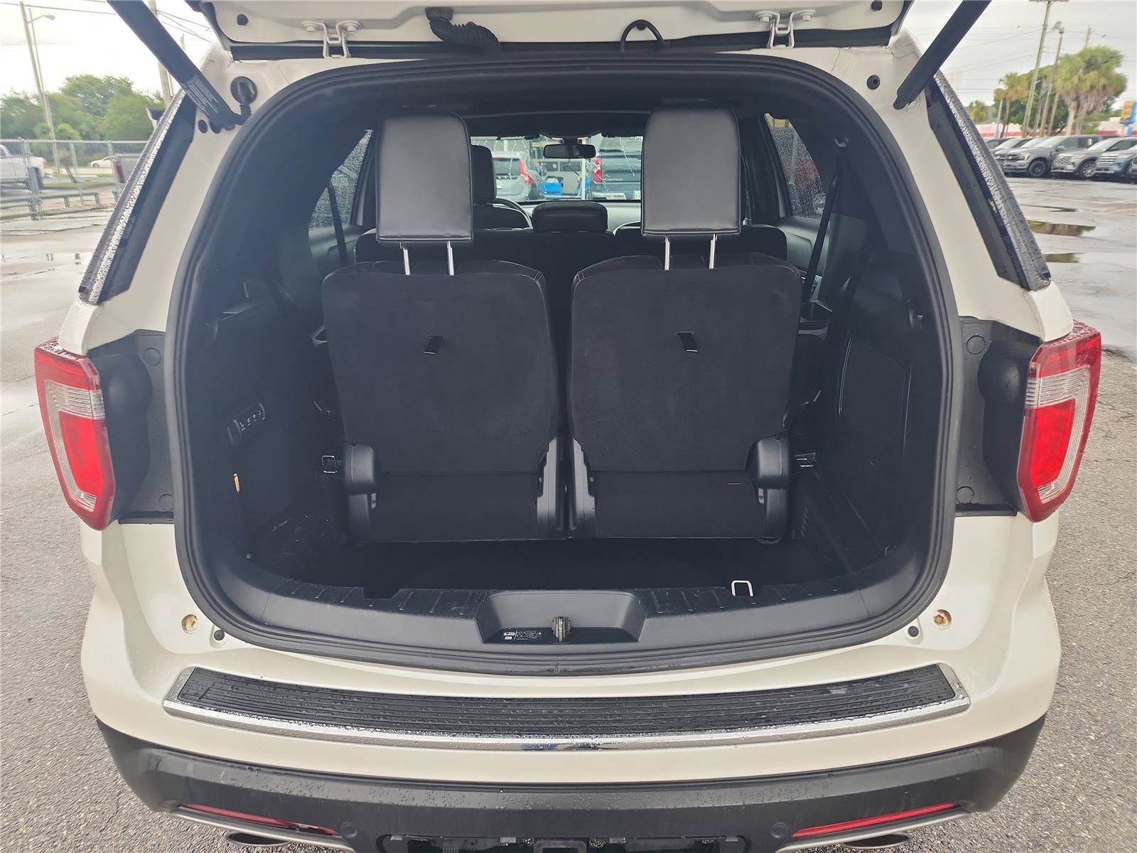 Certified 2018 Ford Explorer Limited w/ Equipment Group 301A AWD/4WD image 19
