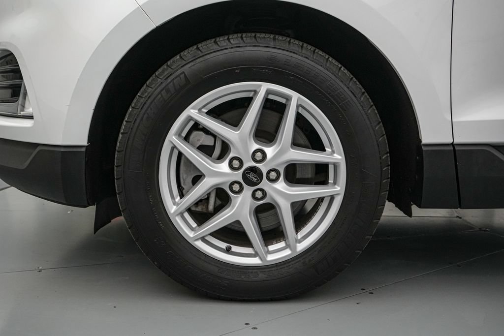 Certified 2023 Ford Edge SEL w/ Convenience Package AWD/4WD image 10