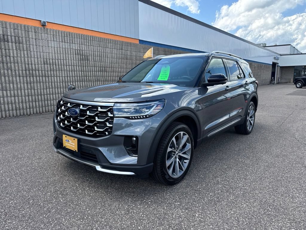 Certified 2025 Ford Explorer Platinum w/ Ultimate Package AWD/4WD image 3