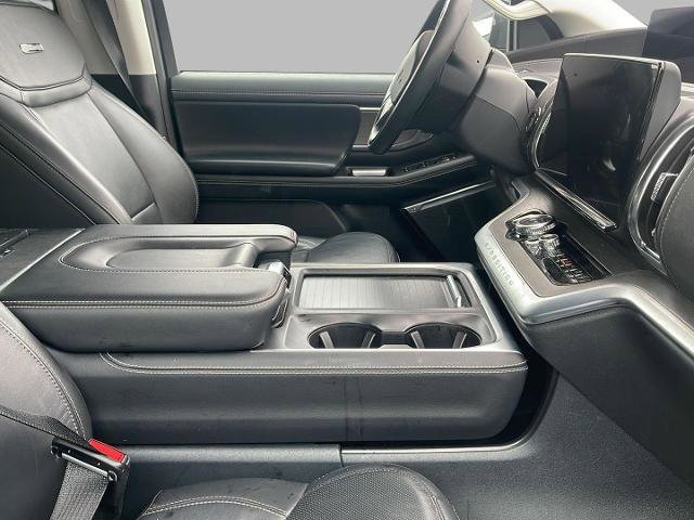 Certified 2025 Ford Expedition Max Platinum image 16
