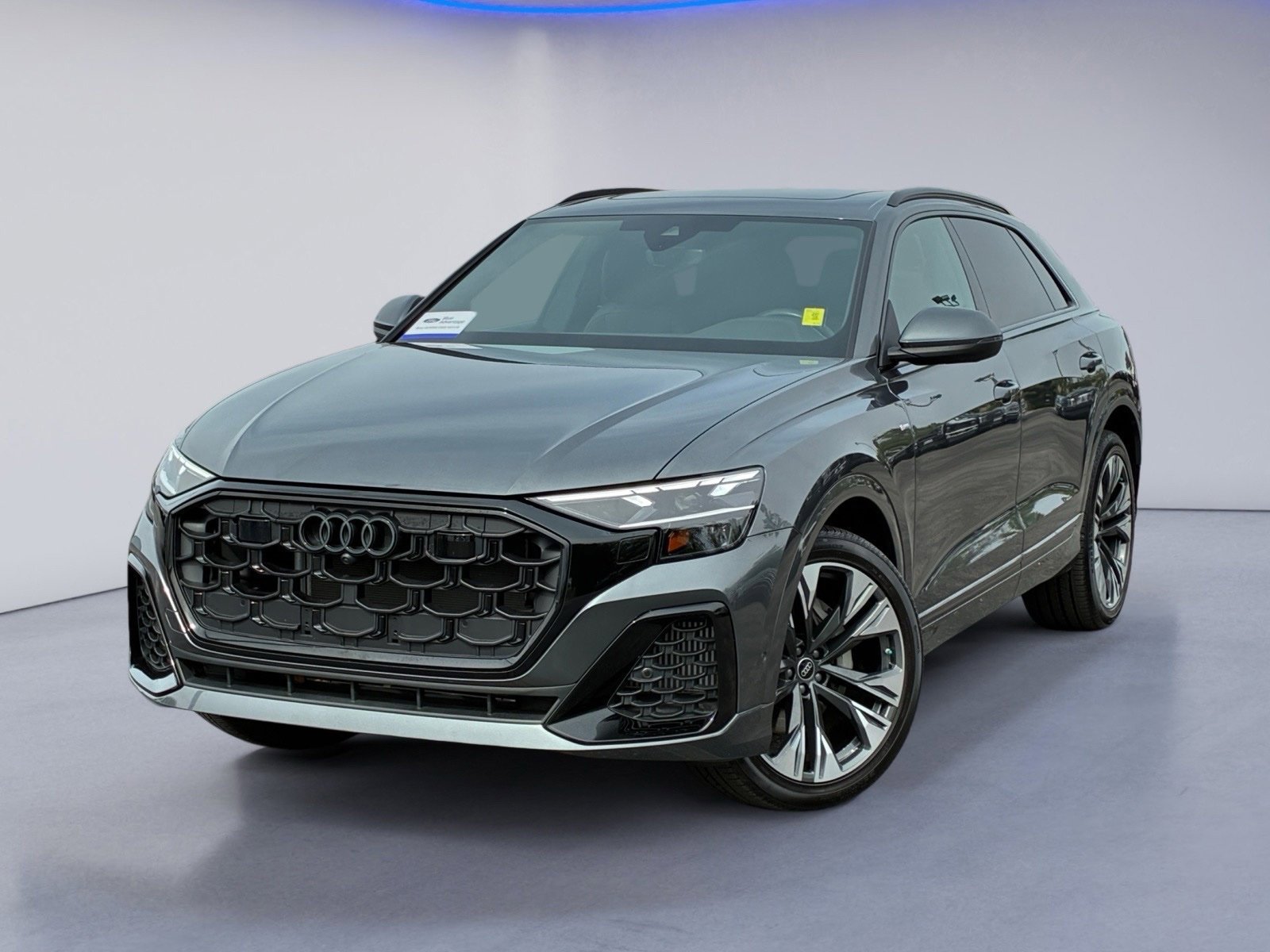 Used 2025 Audi Q8 Premium Plus AWD/4WD image 2