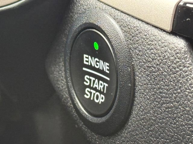 Certified 2022 Ford Escape SEL AWD/4WD image 16