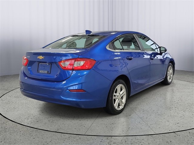 Used 2017 Chevrolet Cruze LT w/ Convenience Package image 2