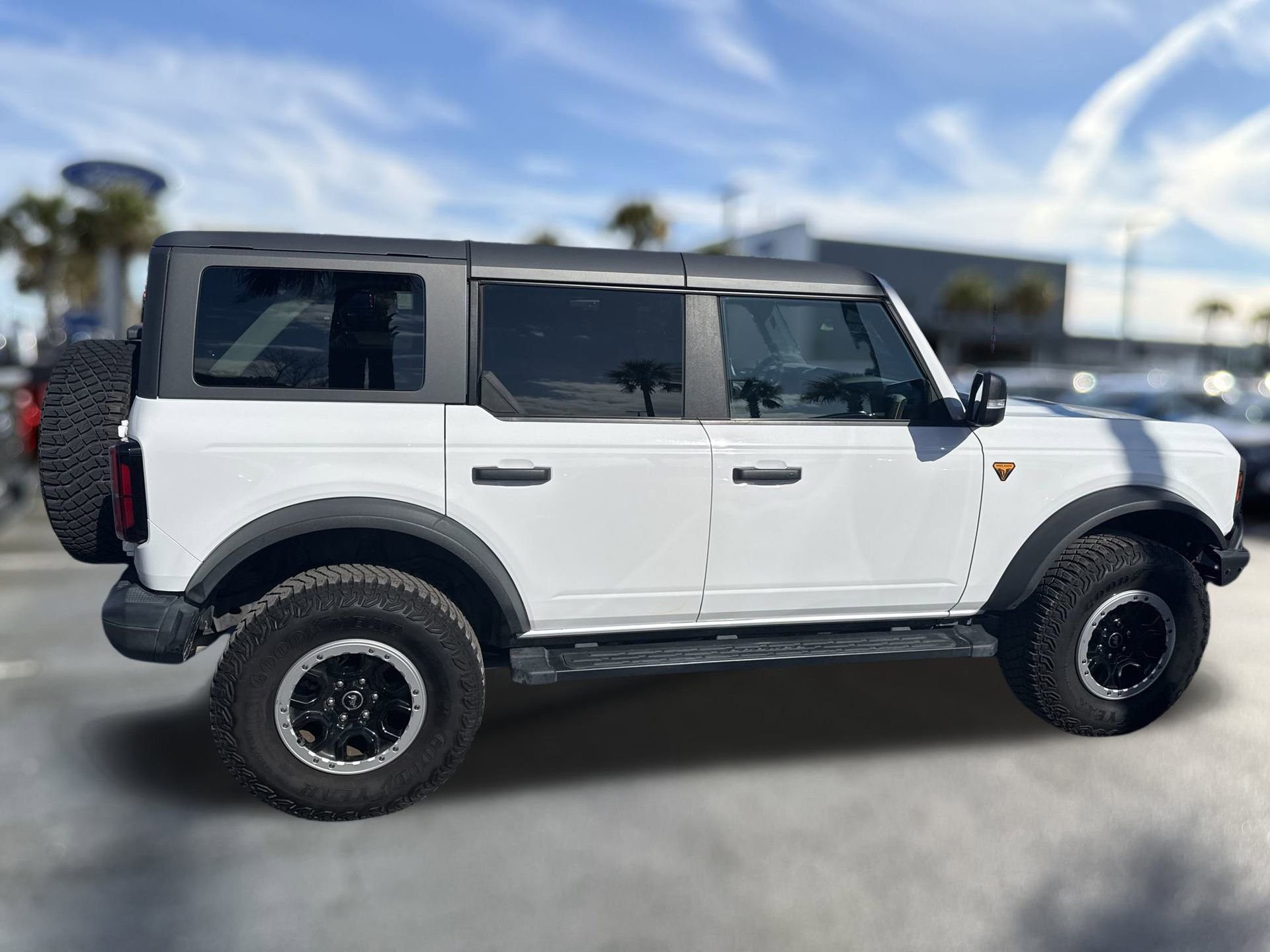 Certified 2023 Ford Bronco Badlands image 4