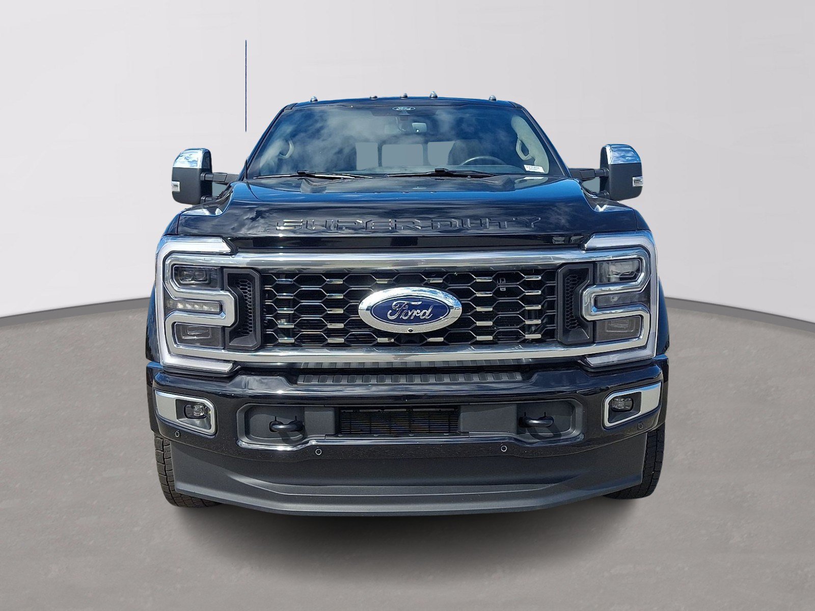 Certified 2025 Ford F450 Platinum w/ Platinum Plus Package AWD/4WD image 2