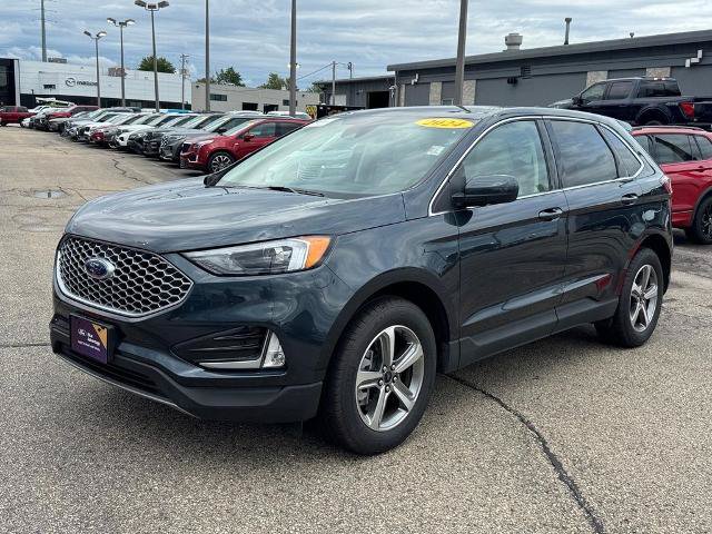 Certified 2024 Ford Edge SEL w/ Convenience Package AWD/4WD image 2