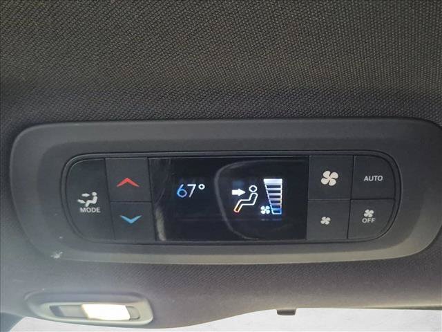 Used 2026 Chrysler Pacifica Limited w/ S Appearance Package FWD image 18