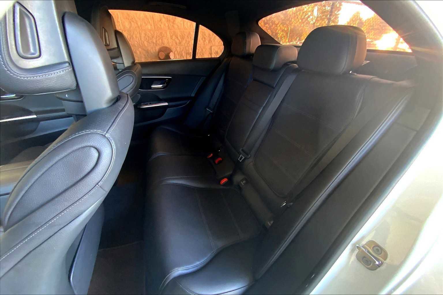 Used 2024 Mercedes-Benz C 300 4MATIC Sedan image 20