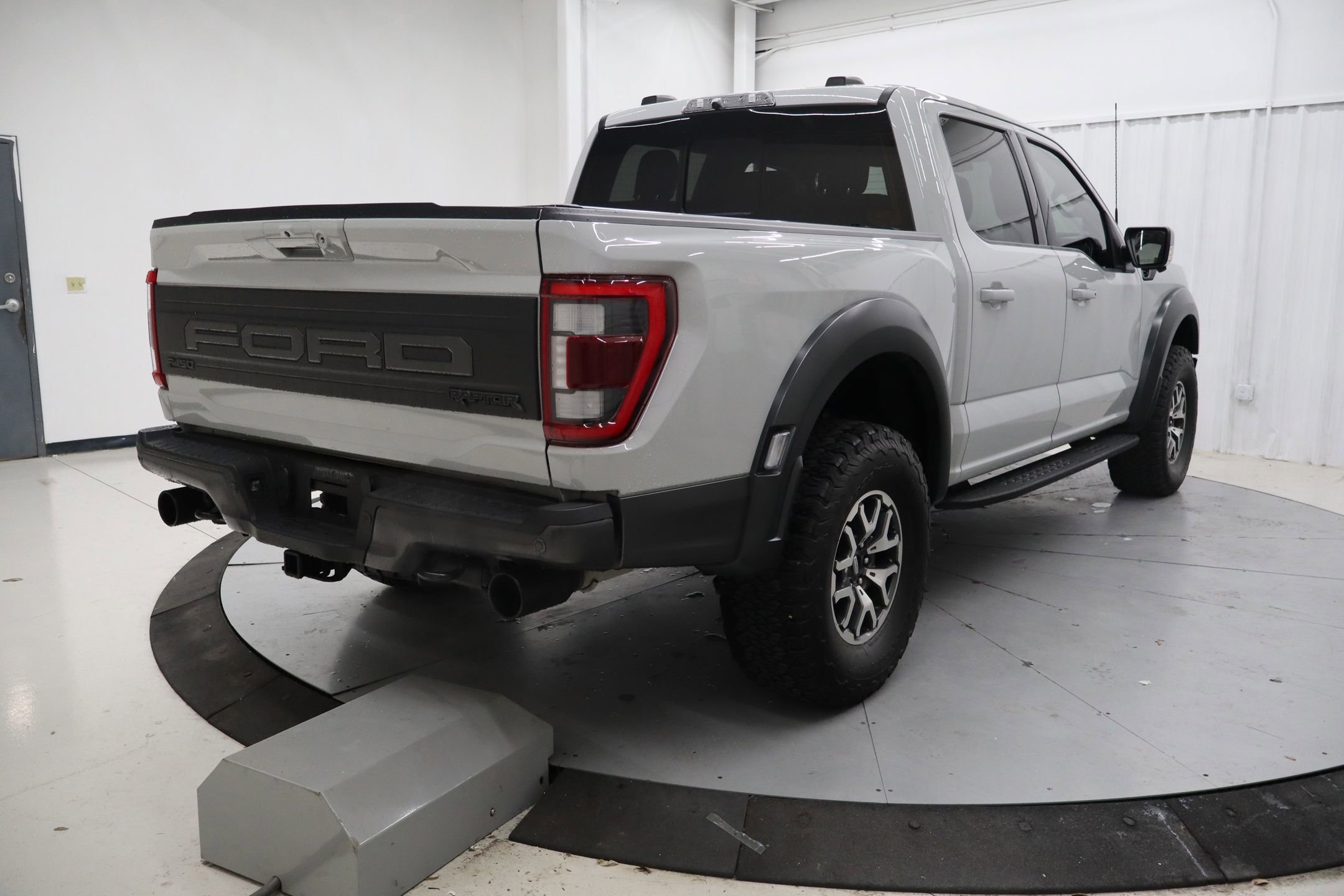 Certified 2023 Ford F150 Raptor image 2