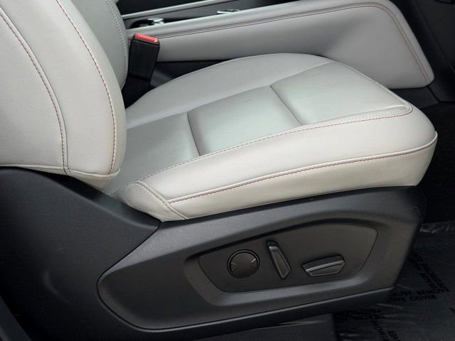 Certified 2025 Ford Explorer Active w/ Active Comfort Package image 28