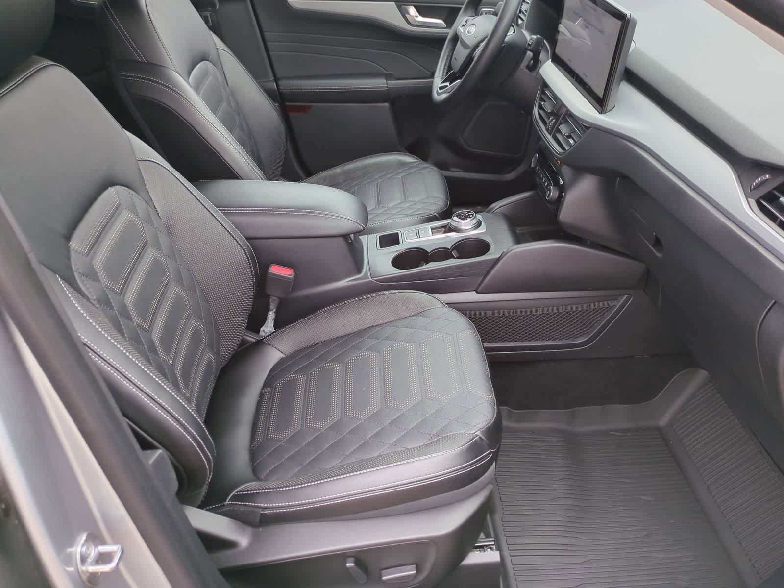 Certified 2023 Ford Escape Platinum w/ Premium Technology Package AWD/4WD image 21