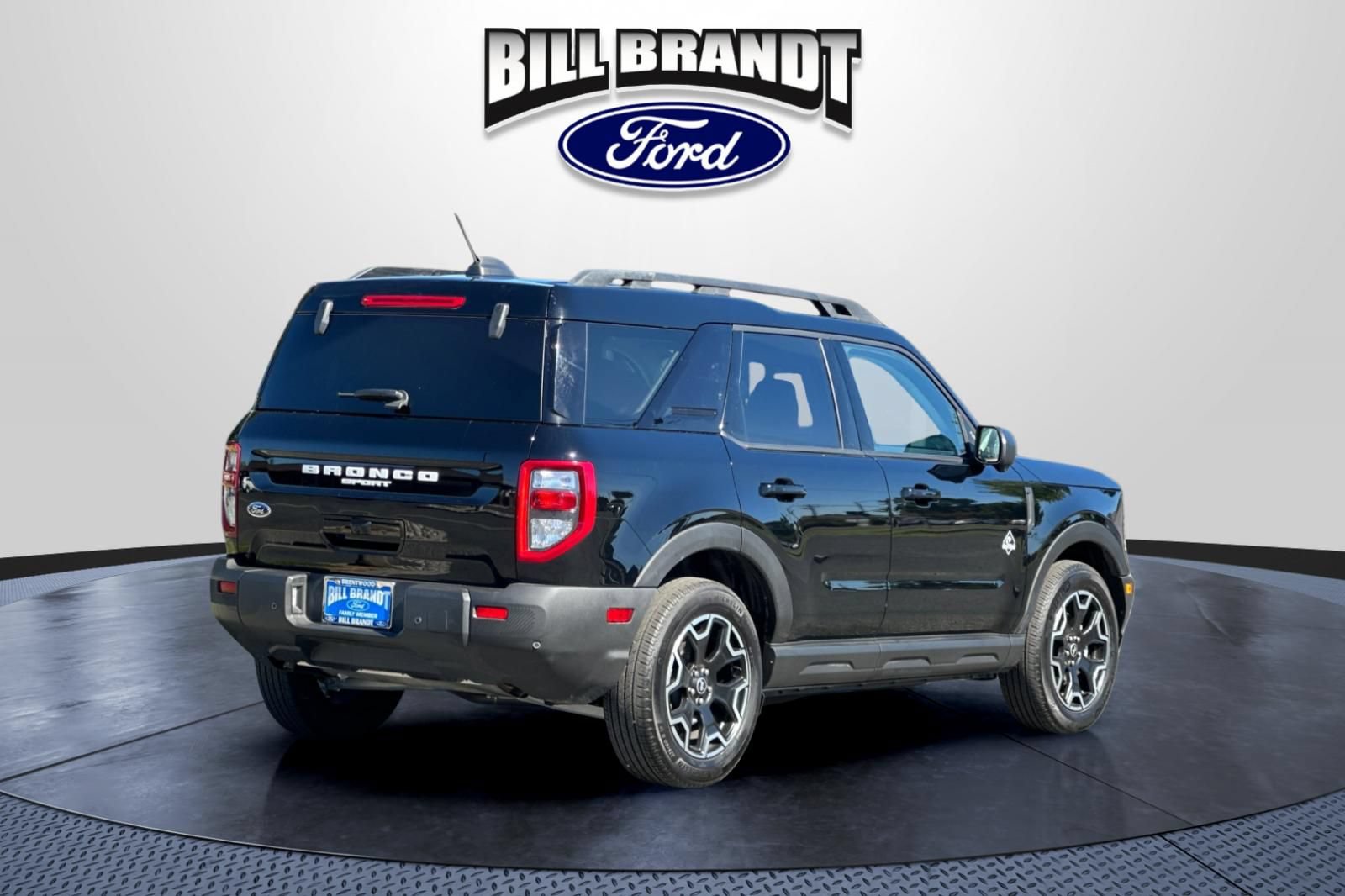 Certified 2025 Ford Bronco Sport Outer Banks w/ Outer Banks Tech Package+ AWD/4WD image 3