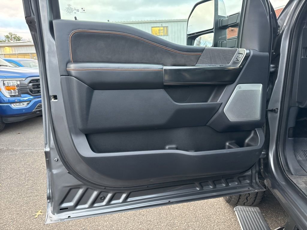 Certified 2023 Ford F350 Platinum w/ FX4 Off-Road Package image 18