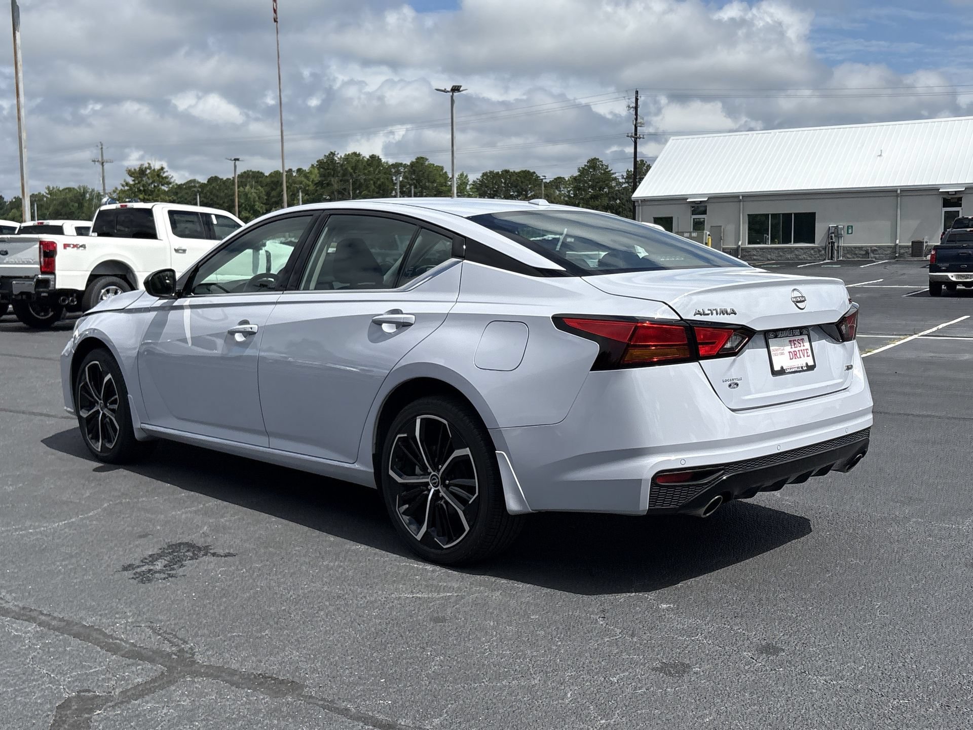 Used 2025 Nissan Altima 2.5 SR AWD/4WD image 20