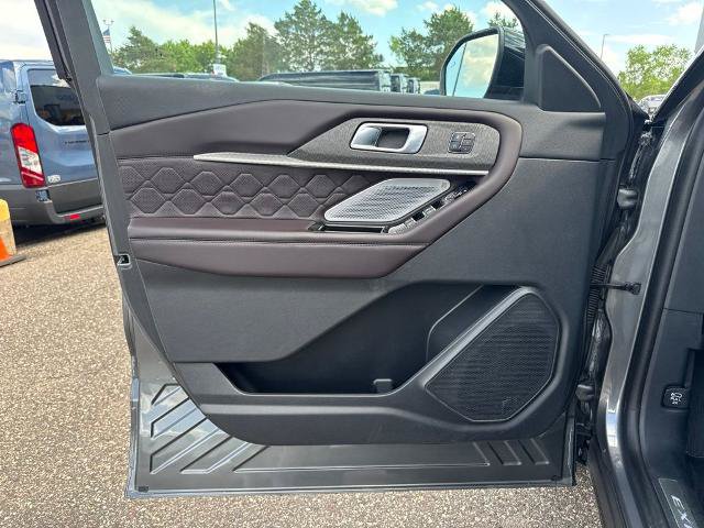 Certified 2025 Ford Explorer Platinum w/ Ultimate Package AWD/4WD image 27