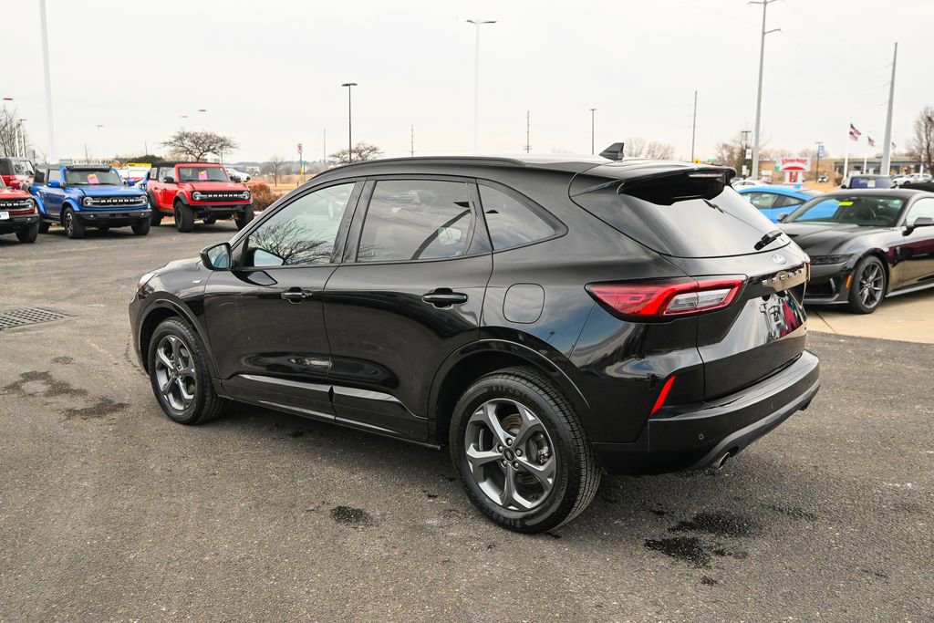 Certified 2023 Ford Escape ST-Line Select w/ Tech Pack #1 image 6