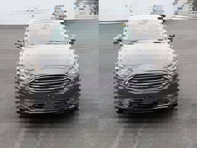 Certified 2019 Ford Fusion SE image 3