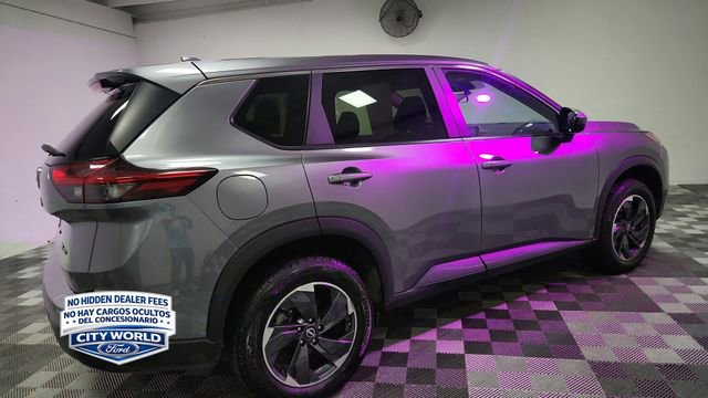 Used 2024 Nissan Rogue SV AWD/4WD image 7