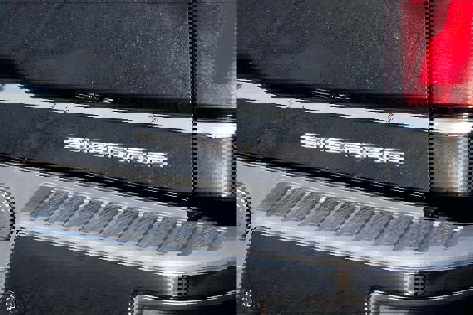 Used 2025 GMC Sierra 2500 Denali w/ Denali Reserve Package image 12